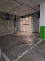 Miete Autoparkplatz in Plaça Catalunya. Es lloga plaça d'aparcament per a cotxe gran + traster