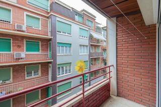 Pis a Poble Nou. Pis en venda de 4 hab. a manresa