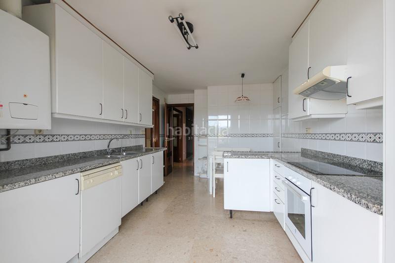 Foto e3444ce1-a6a3-46c3-ba3f-44c616432439. Flat with heating parking in bases de Manresa - carretera de santpedor Manresa