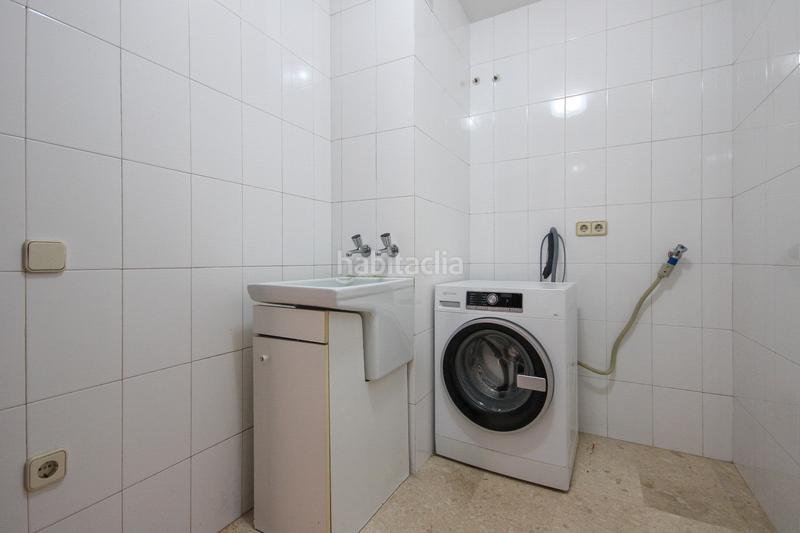 Foto f4ead1e1-a8ec-4cc9-9e82-9ba94d53898a. Flat with heating parking in bases de Manresa - carretera de santpedor Manresa