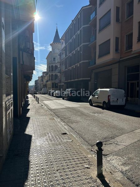 Foto 5f71c5ee-2278-496b-8b27-a4bc6106aba6. Local comercial a Plaça Catalunya Manresa