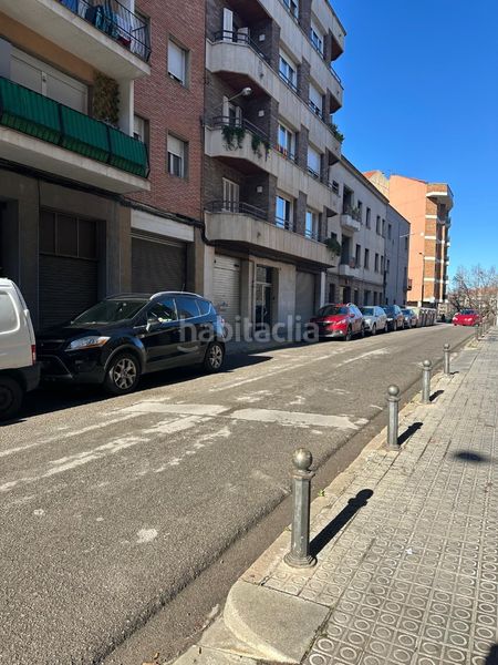 Foto dc2940fa-2878-456c-a4b0-4f39feda43da. Local comercial a Plaça Catalunya Manresa