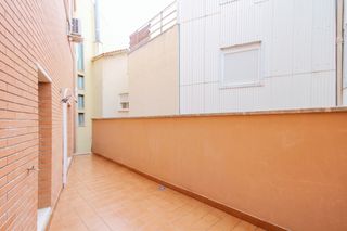 Pis a Barri Mion - Puigberenguer. Pis amb terrassa, pàrquing i traster en venda a manresa