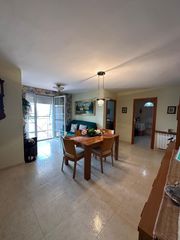 Appartement à Font dels Capellans - Sagrada Familia. Pis de 3 habitacions amb terrassa, tot exterior i orientació se