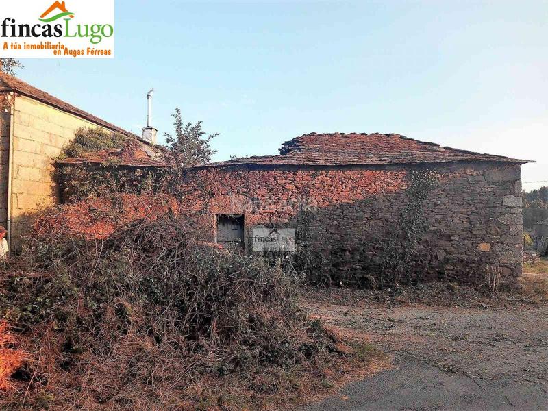 Foto aeffdd6d-c958-4dd2-9249-d34b92425ff4. House in Corgo (O)