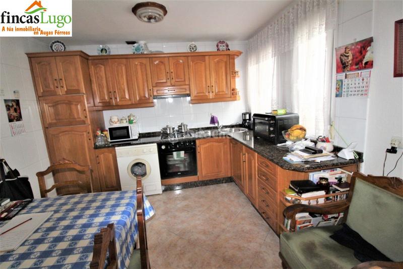 Foto 2077faf4-6e8b-40f8-9bf9-d90e6d12167a. Casa amb aparcament a Paradai Lugo