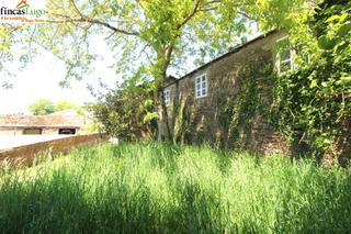 Maison à Parroquias del Oeste. Casa a reformar cerca de lugo