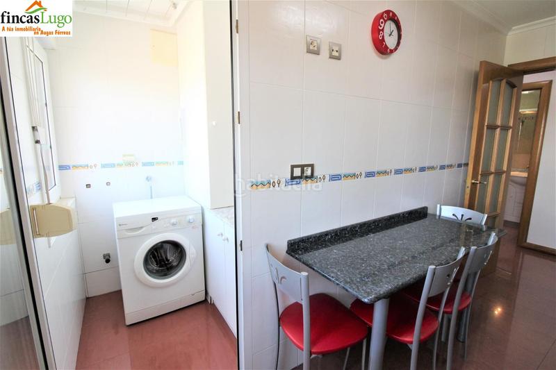 Foto c70bc239-266c-4b16-8e0f-52a3ab8f76e8. Alquiler apartamento piso al lado de la plaza de augas ferreas en Lugo