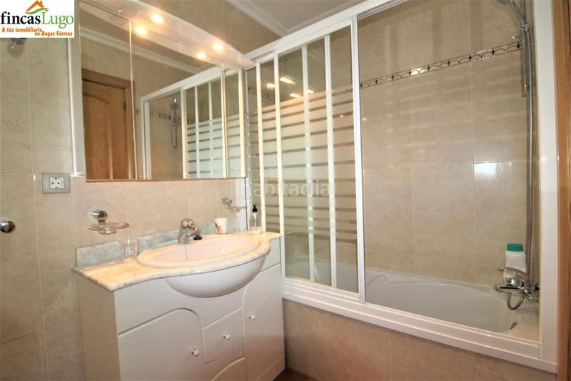 Foto e1afc461-ed00-4608-a1ab-e52a22267c6a. Alquiler apartamento piso al lado de la plaza de augas ferreas en Lugo