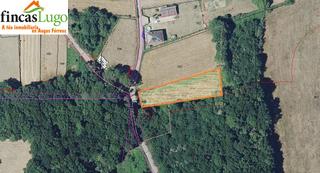 Terreno residencial en Parroquias del Este. Finca urbanizable de 1088m en lugo