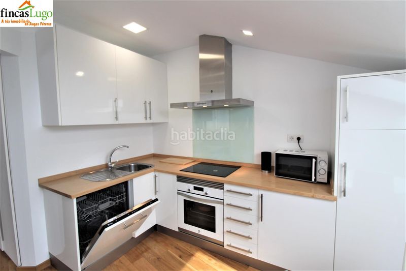 Foto 589d55ed-39b6-4ca1-a971-4c0d51696a50. Estudi amb calefacció a Centro - Recinto Amurallado Lugo