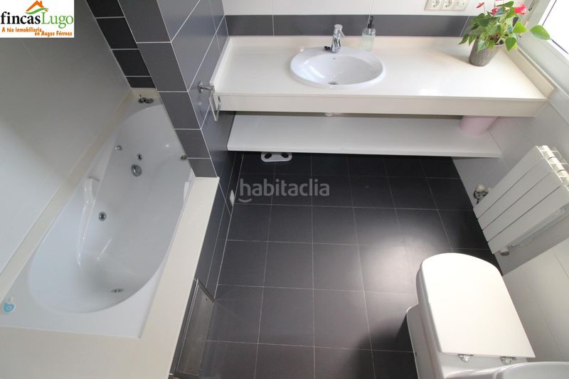 Foto eed5186d-3ea2-4d14-958a-244ce1663502. Casa con riscaldamento parcheggio piscina in Parroquias del Este Lugo