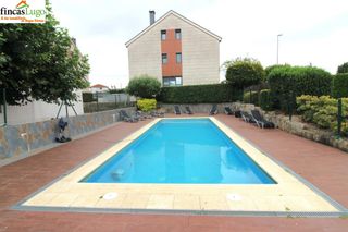 House in Parroquias del Este. Chalet pareado con jardín privado y piscina comunitaria al lado