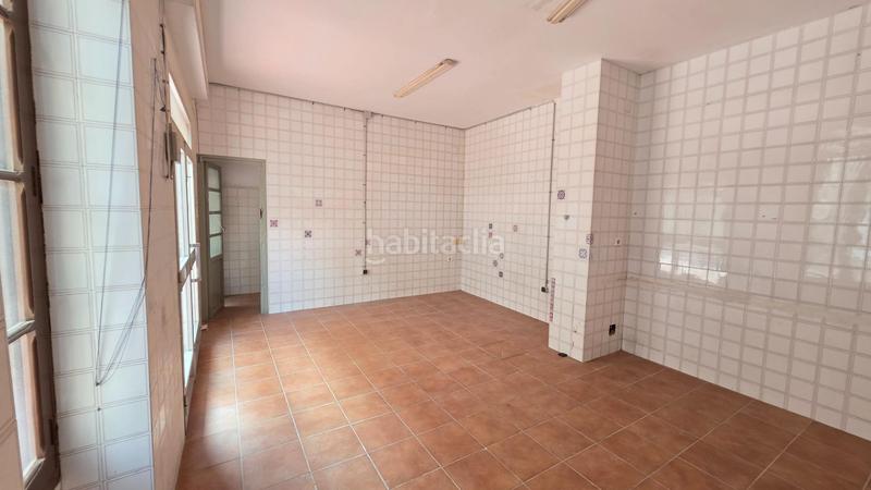 Foto cd441ccc-034a-4e1a-9393-0065464c2076. Affitto locale commerciale in Centro Ciudad Paterna