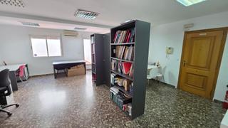 Lloguer Oficina  Calle domingo belenguer. Oficina en planta baja interior que combina ubicación top con si
