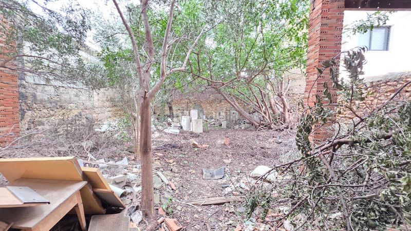 Casa afectada por pai unidad de ejecución pendiente ayuntamiento , sin fecha prevista. no apta para reforma actual en Valencia - Imagen 9