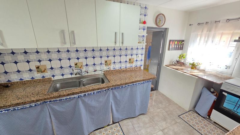 Foto 86f44a95-2779-4735-b870-8a79be422e0d. Xalet amb aparcament piscina a Turís