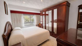 Pis  Sant agusti. 99 m2, 3 habitaciones exteriores al parque y balcón  ascensor  a
