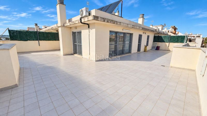 Foto 04128ad8-9b45-414a-b315-c107cb415103. Ático  vpo con terraza esquinera de 98 m2 garaje y trastero 2 hab. y 1 baño , junto a metro Santa Rita. en Paterna