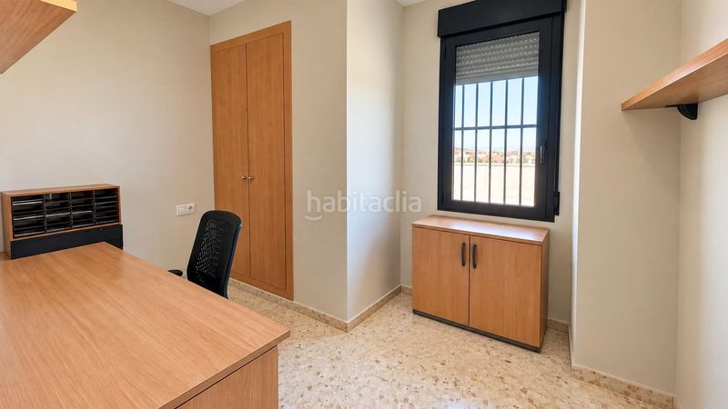Foto 8de20fcc-c9ca-45b5-ad9a-fb97e5713dab. Ático  vpo con terraza esquinera de 98 m2 garaje y trastero 2 hab. y 1 baño , junto a metro Santa Rita. en Paterna
