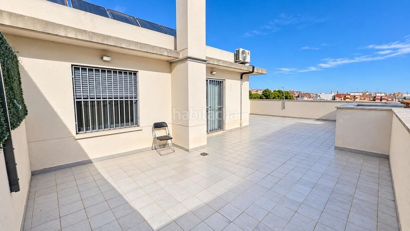 Foto a751ca1a-d645-4bf2-8920-e36c550c734b. Ático  vpo con terraza esquinera de 98 m2 garaje y trastero 2 hab. y 1 baño , junto a metro Santa Rita. en Paterna