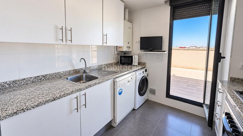 Foto b3ffe873-0341-4dc7-b574-d6ad13190b0a. Ático  vpo con terraza esquinera de 98 m2 garaje y trastero 2 hab. y 1 baño , junto a metro Santa Rita. en Paterna