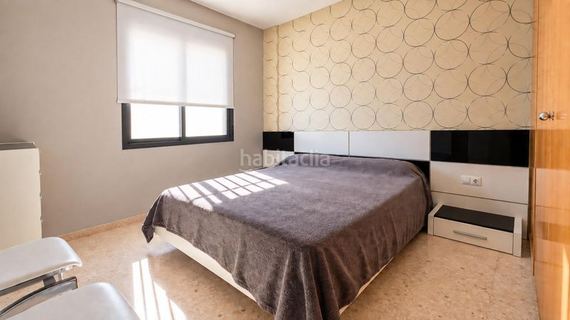 Foto e8b9c667-1d26-4a8b-b7ea-840aac3bc31e. Ático  vpo con terraza esquinera de 98 m2 garaje y trastero 2 hab. y 1 baño , junto a metro Santa Rita. en Paterna