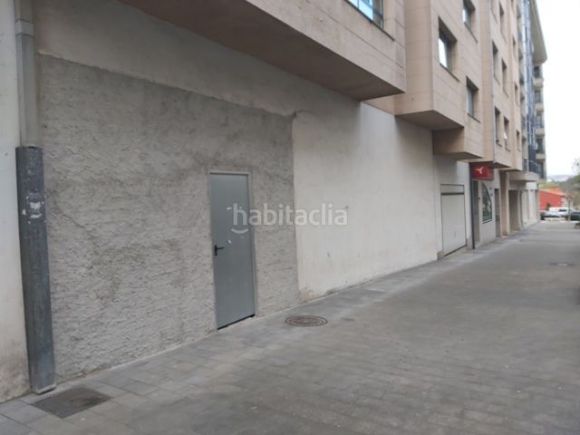 Foto 9e03b392-e623-4543-86f7-53a8da1a5e95. Local comercial a O Milladoiro Ames
