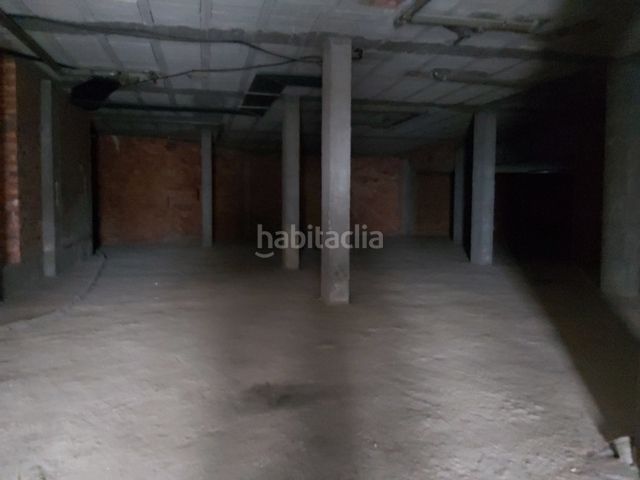 Foto bcefa8a8-eed4-435e-8095-86bd96bff4f8. Local comercial a O Milladoiro Ames