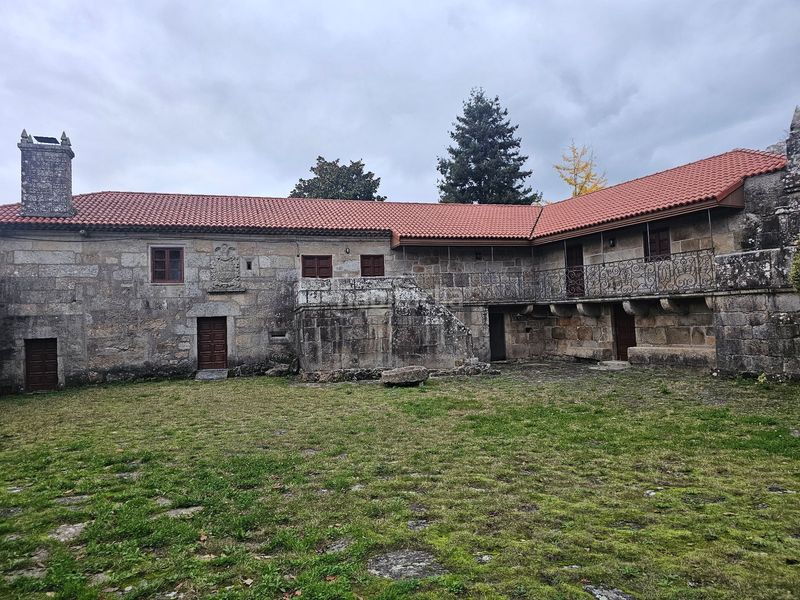 Foto 32534162-27a6-4d34-8df5-8fc0b55a401a. Casa amb calefacció a Brión