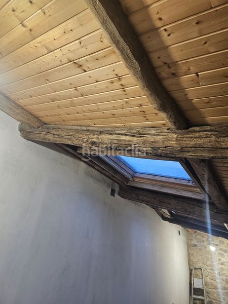 Foto b6e7bcfd-4929-4e2b-8023-c8b6d9c3a969. Casa amb calefacció a Brión