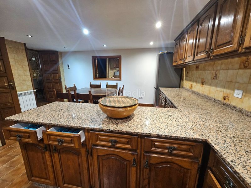 Foto bfc5859f-033f-4466-90e4-15df204e914b. Casa amb calefacció a Brión