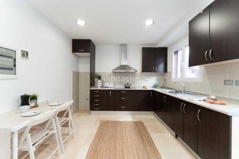 Foto 363af816-31d3-441d-bec8-a412219e60ee. Doppelhaus in calle aires de lima 14b in Las Mesas - El Toscón Palmas de Gran Canaria (Las)