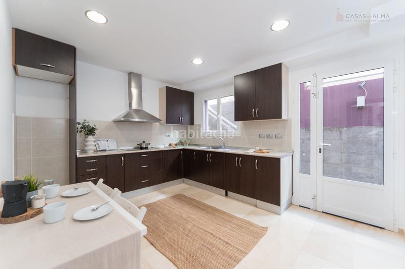 Foto 69ddd499-c43f-4aa4-9ec6-b9ab9c33c821. Doppelhaus in calle aires de lima 14b in Las Mesas - El Toscón Palmas de Gran Canaria (Las)