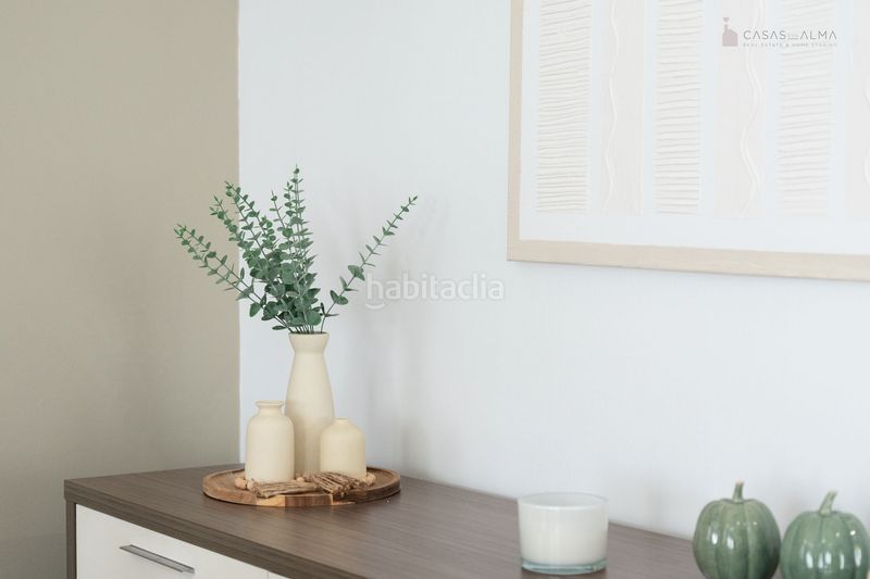 Foto 0b322452-37d3-4181-853e-75c294096d69. Casa aparellada a calle alejandro dávila león 3 a Telde