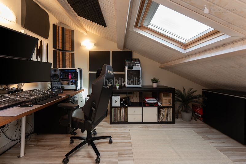 Foto 155880d2-006c-4295-b078-48345b7ead46. Casa aparellada a calle alejandro dávila león 3 a Telde