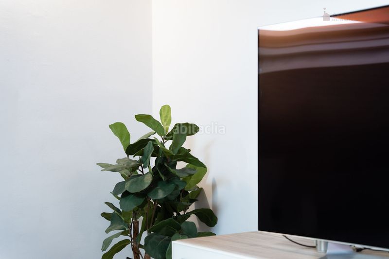 Foto 60622d8b-43cb-4dac-abf2-cd6b0f7f66d9. Casa aparellada a calle alejandro dávila león 3 a Telde