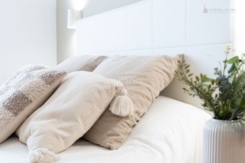 Foto 6e2cbca2-724a-4786-9fdc-0a4295897fed. Casa aparellada a calle alejandro dávila león 3 a Telde