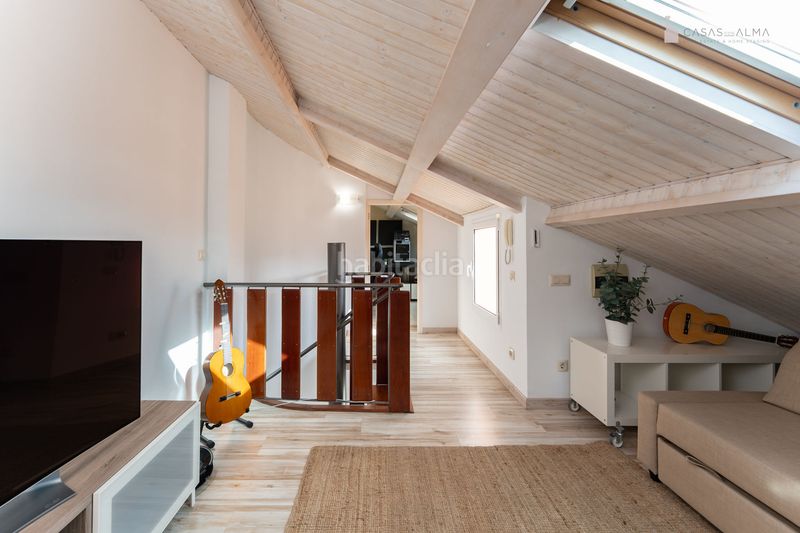 Foto 99f44422-ed61-4482-939a-232ac308458b. Casa aparellada a calle alejandro dávila león 3 a Telde