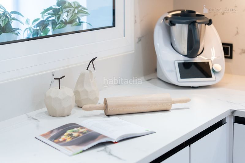 Foto c94f4d47-d3a9-464d-b65a-9aa58b4bf58d. Casa aparellada a calle alejandro dávila león 3 a Telde