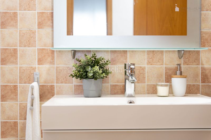 Foto e84e30d9-8cff-403e-8b02-59a44e4a0181. Casa aparellada a calle alejandro dávila león 3 a Telde