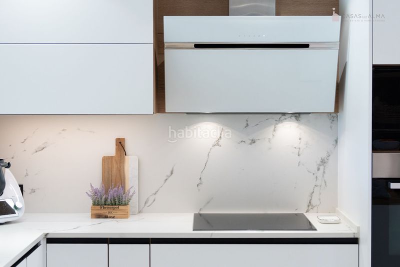 Foto fc60afdf-a612-4979-b4ff-3b9de6b7d175. Casa aparellada a calle alejandro dávila león 3 a Telde