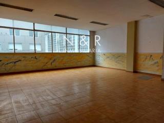 Location Local commercial  Rosalia de castro. Local en alquiler en  avenida de rosalia  de castro