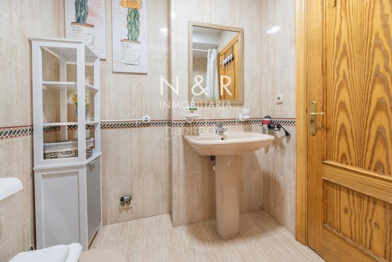 Foto 2c2fe0b8-2f38-4fb2-8b92-e0fd76c13ddb. Alquiler apartamento se alquila piso en rúa galeras galeras en Santiago de Compostela