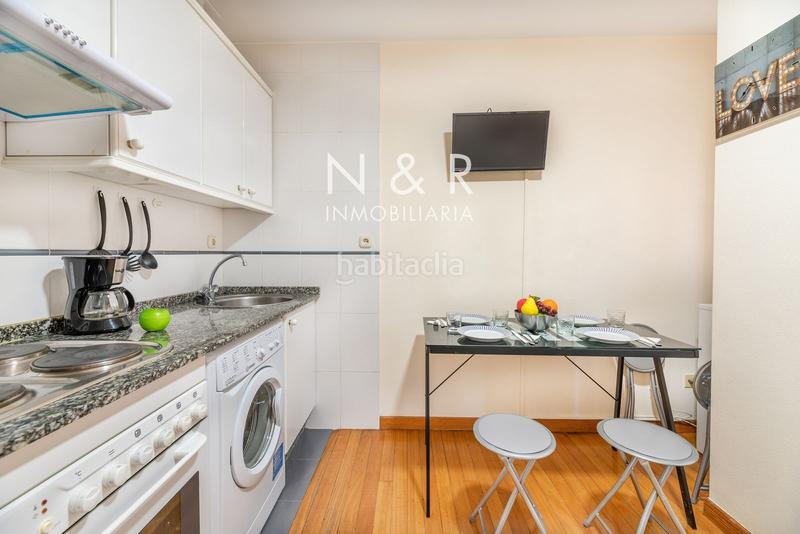 Foto 95fc870d-0d28-425a-976c-f59d8c24a7f5. Alquiler apartamento se alquila piso en rúa galeras galeras en Santiago de Compostela