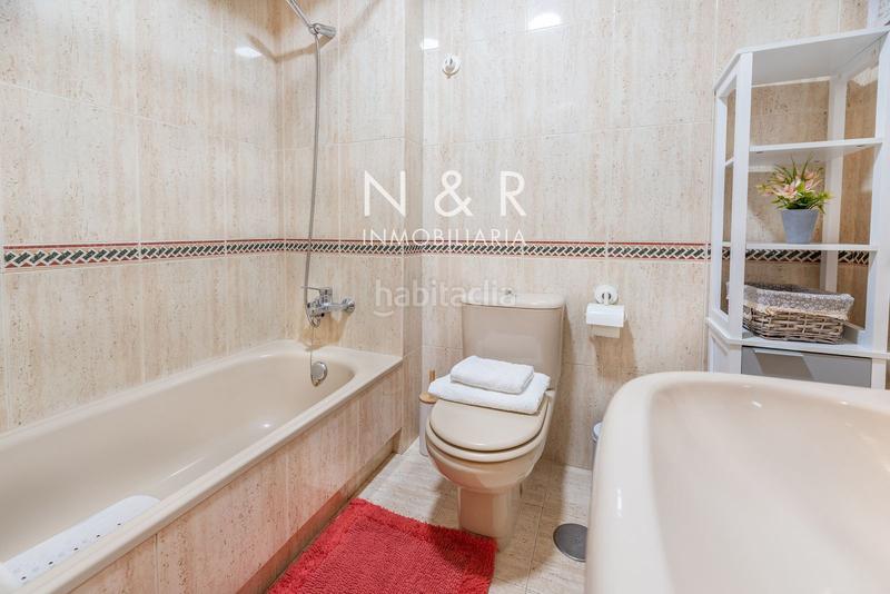 Foto c07fb387-09b8-40b4-bd4f-54879b58d3be. Alquiler apartamento se alquila piso en rúa galeras galeras en Santiago de Compostela