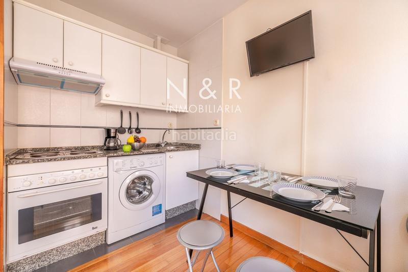 Foto f274fdf7-35a0-4e53-bb07-0976fe2ec7bf. Alquiler apartamento se alquila piso en rúa galeras galeras en Santiago de Compostela