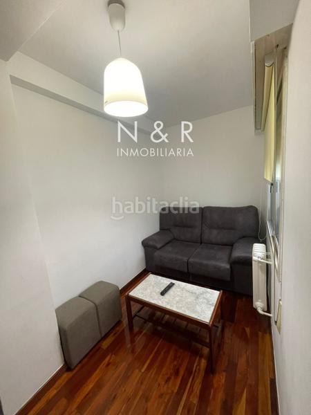 Foto 40d790ad-6250-4396-a218-d1d9c3525a2a. Alquiler ático se alquila piso en rua frei rosendo salvado ensanche en Santiago de Compostela