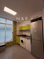 Rent Flat  Celso emilio ferreiro. Se alquila piso en zona norte  guadalupe  rúa celso emilio ferre