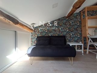 Rent Penthouse in San francisco 24. Alquiler de estudio en casco histórico  rúa san francisco